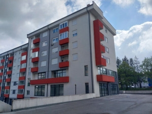 Poslovni prostor sa skladištem ( 635+340m2) Istočno Sarajevo photo 3