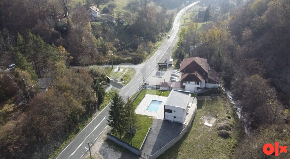 Izdaje se kuća/vila sa bazenom mjesecno 2500km min 1 god 8
