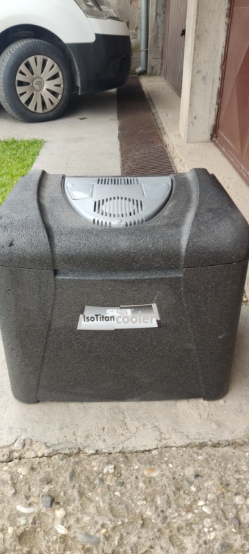 Frižider 12v Iso Titan Cooler Ostala kamp oprema