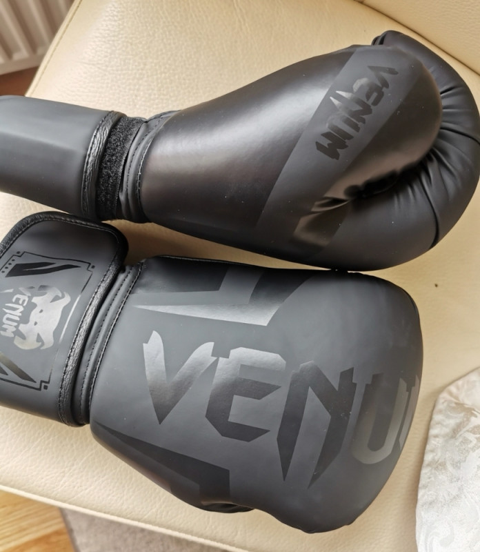 Venum rukavice 12 Oz