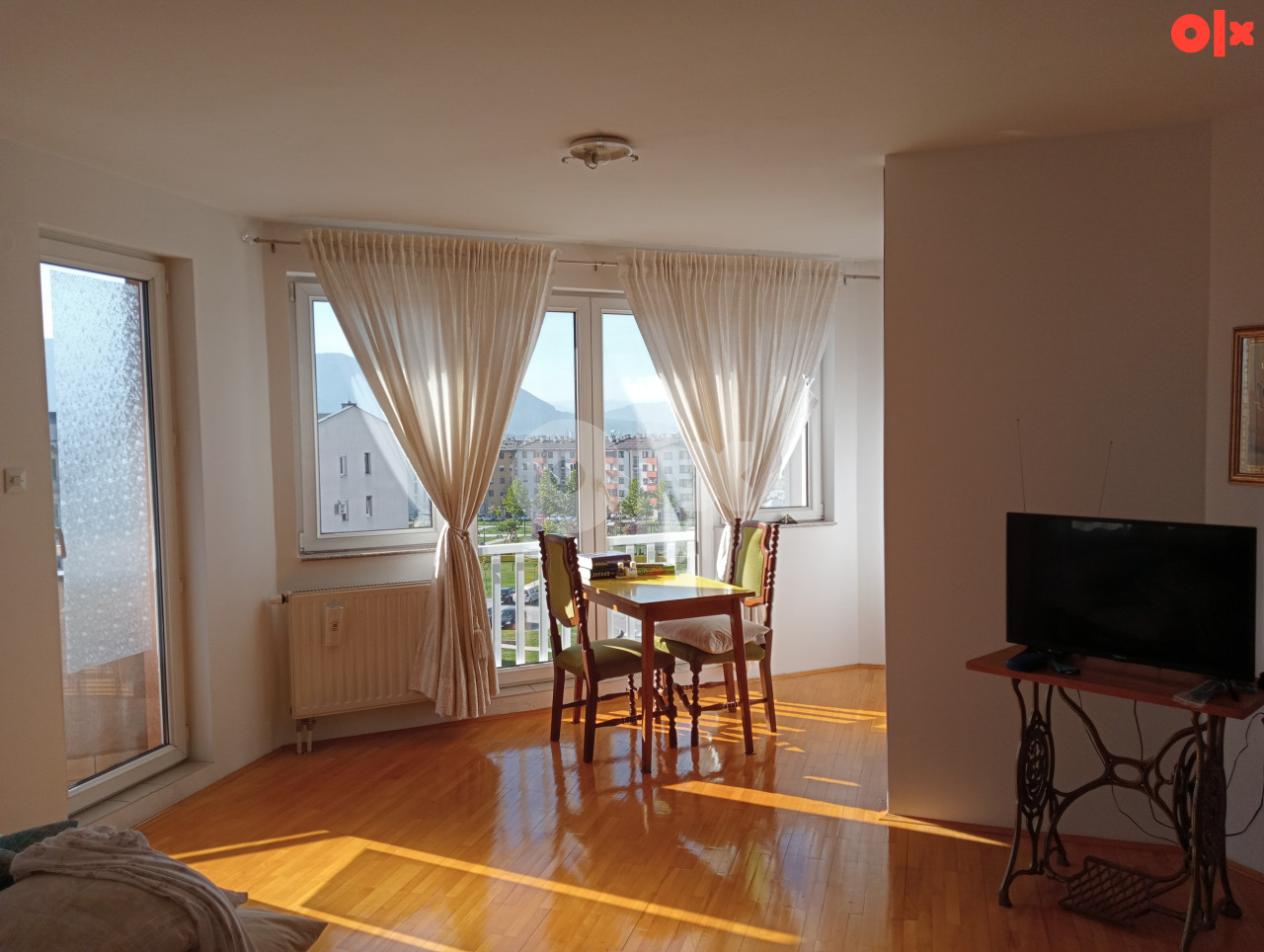 Lukavica konforan 2 soban stan 62m2 na prodaju top lokacija