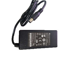 International AC strujni adapter 12V 3A