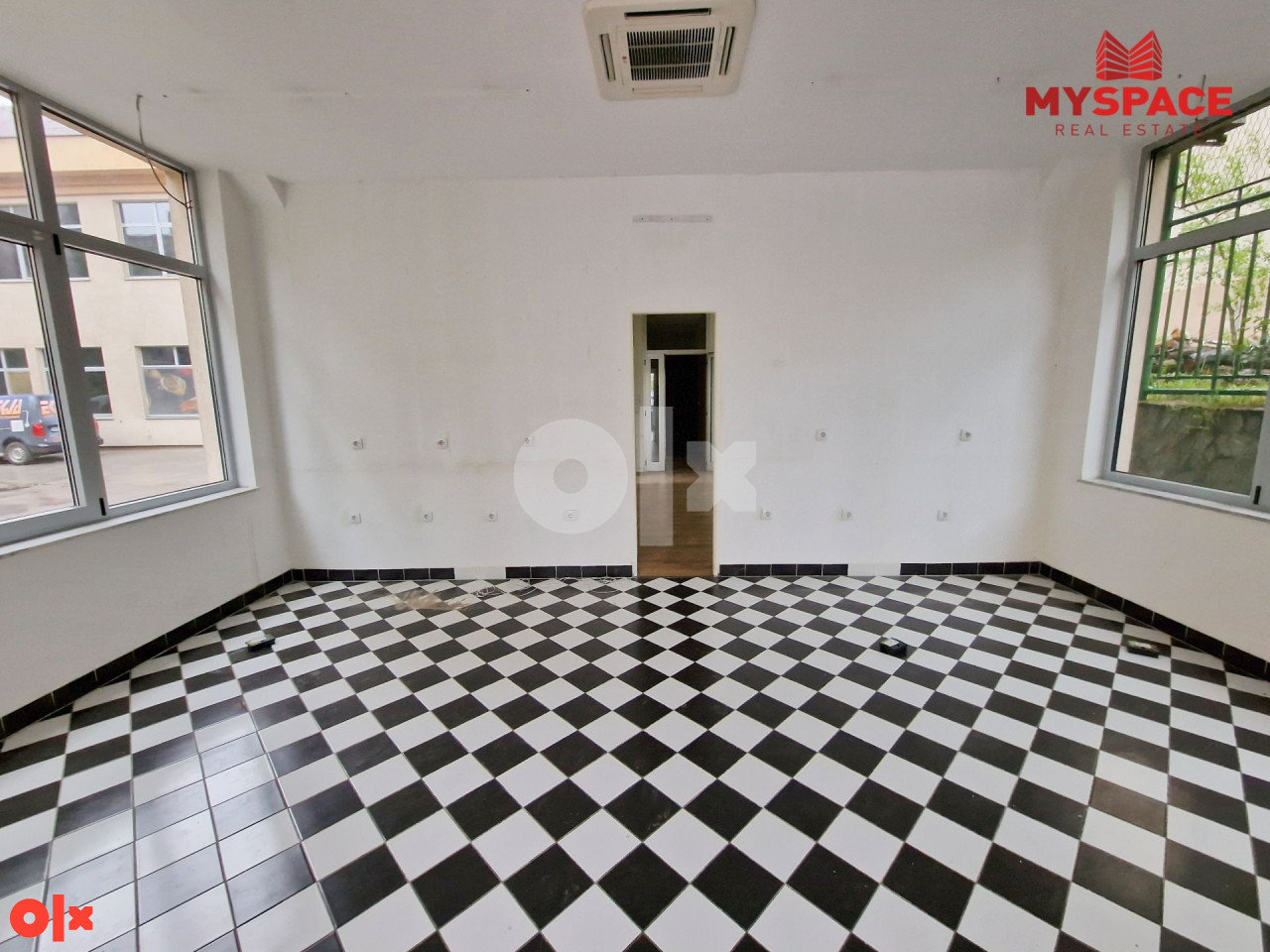 MY SPACE/ Poslovni prostor/ Dolac Malta/ 1584m2 14