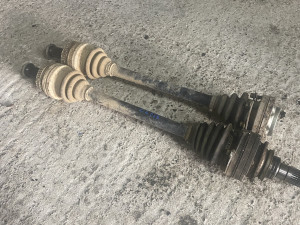 Zadnja poluosovina lijeva desna bmw e36 compact benzin