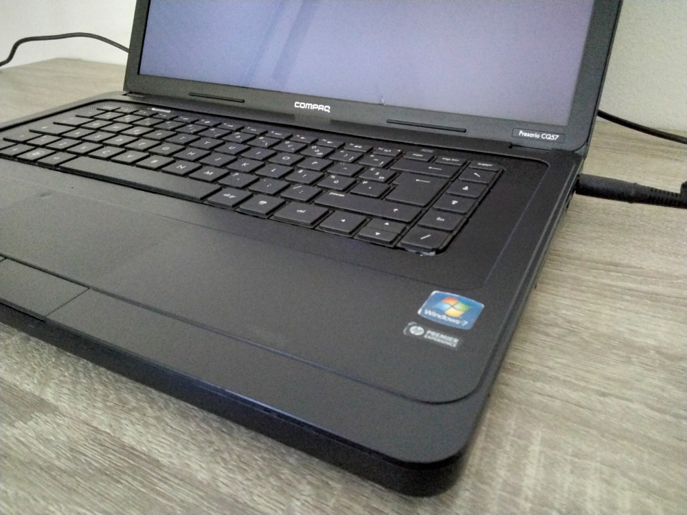 HP Compaq Presario CQ57/5GB Ram-a/320GB HDD