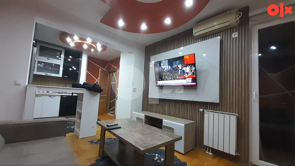STAN NA DAN-STUP, TIBRA 1, TOP LOKACIJA KOD HOTELA RADON PLAZA – pohled 3