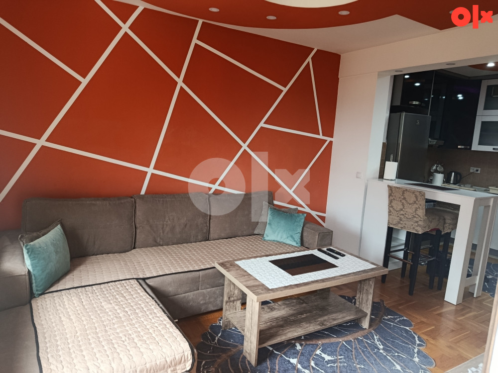 STAN NA DAN-STUP, TIBRA 1, TOP LOKACIJA KOD HOTELA RADON PLAZA – pohled 6