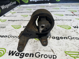 Nosac motora Jeep Liberty 2006 (fotografija 4)