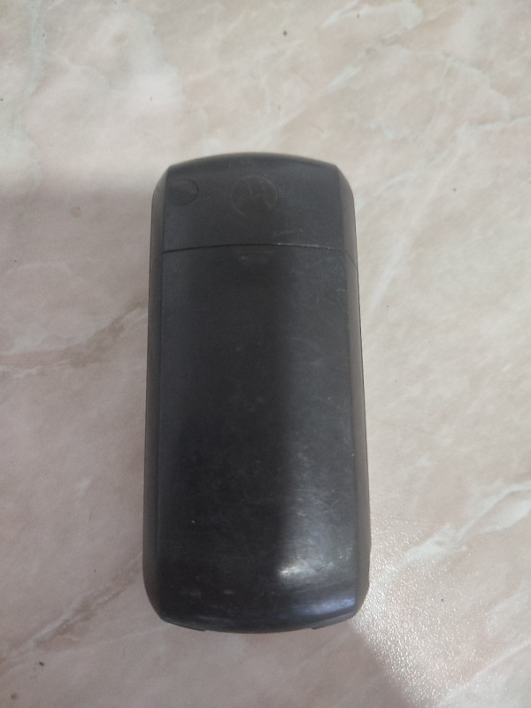 Motorola c18