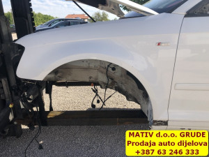 Blatobran LIJEVI Audi A3 8P 2009