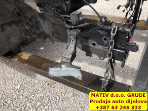 Nosač blatobrana DESNI Audi A3 8V 8V0821136A 2013