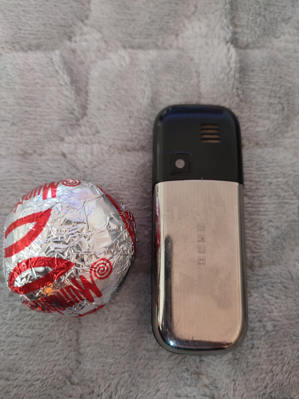Mobitel vertu mali kineski nema baterije