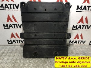 Podna zaštita SREDNJA Audi A3 8V 2013 5Q0825229C