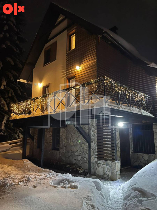 Odlična vikend vila Dvorišta Jahorina na placu od 500m2 2