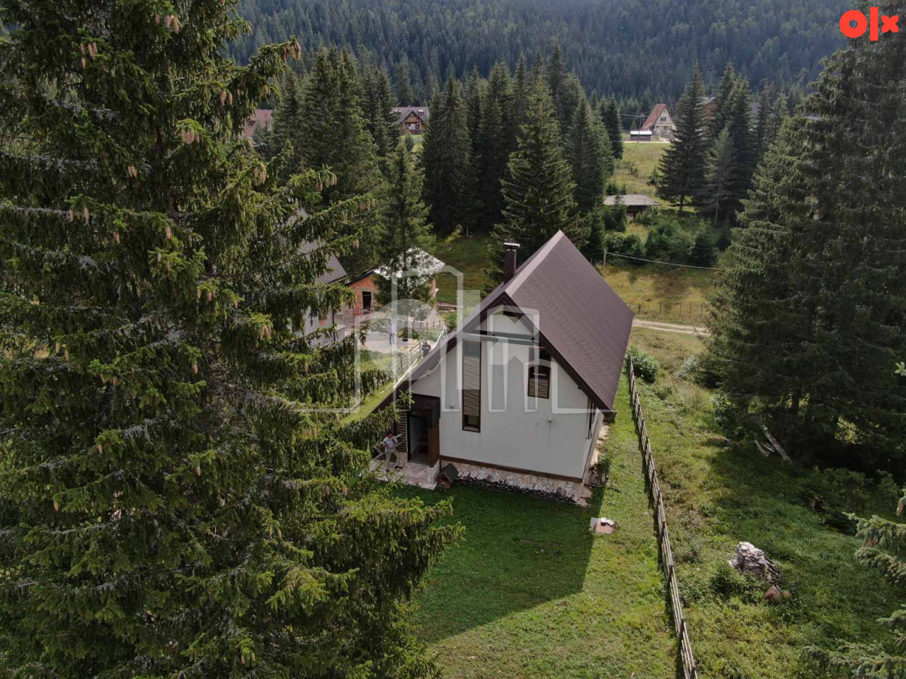 Odlična vikend vila Dvorišta Jahorina na placu od 500m2 17