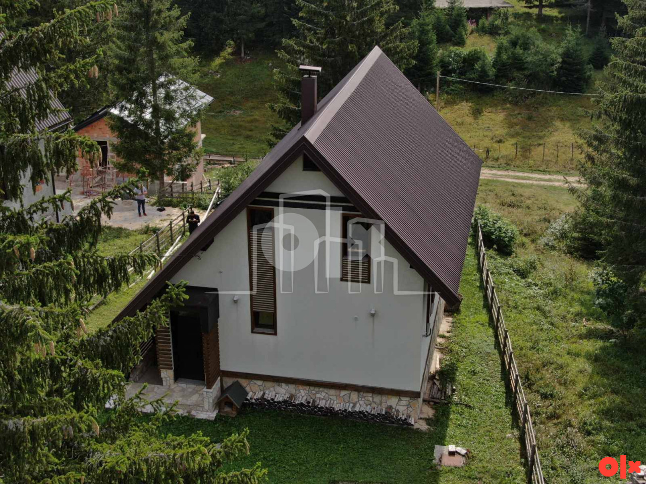 Odlična vikend vila Dvorišta Jahorina na placu od 500m2 18