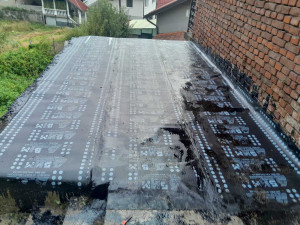 Zemlja i 2 kuce od cigle  sa garazom i stalom u Visokom photo 2