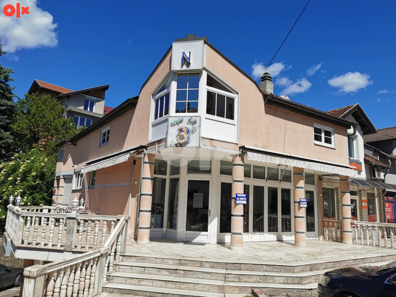 Poslovni prostor Prnjavor na tri etaže u centru grada