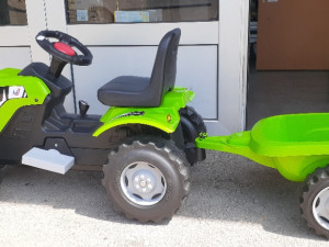 Traktor sa prikolicom na akumulator traktori, igračke