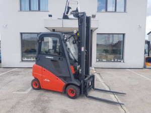 Viljuškar čeoni  Linde H18T   2014    6,0 m   3.000 r/h