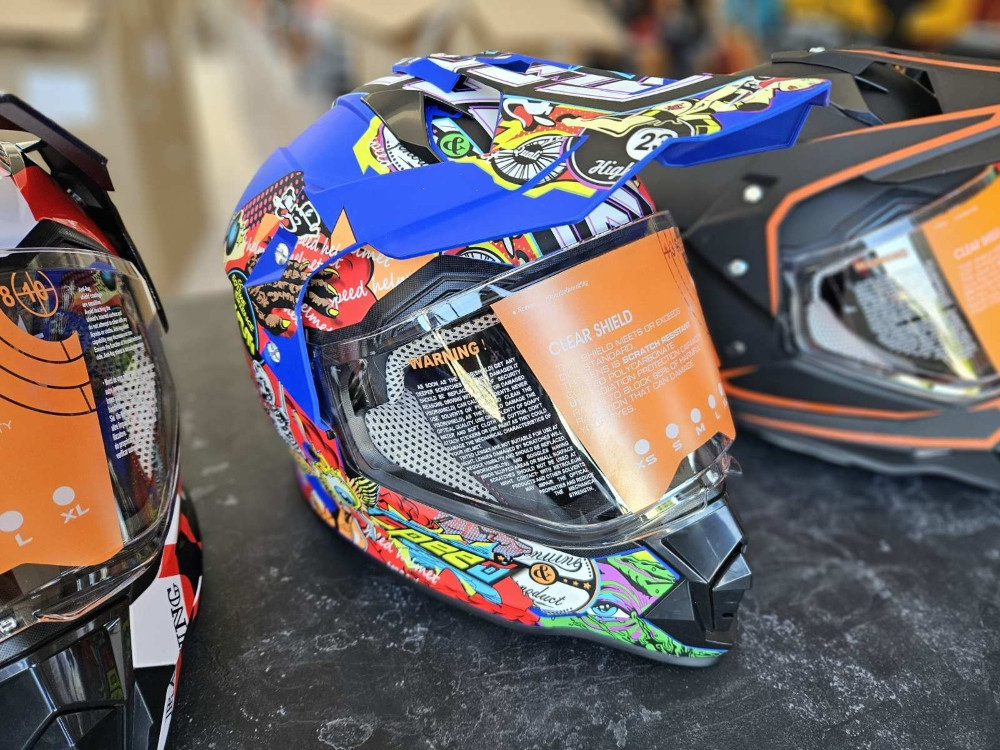 KACIGA ZA MOTOR SKUTER QUAD KVAD KROSS KROS