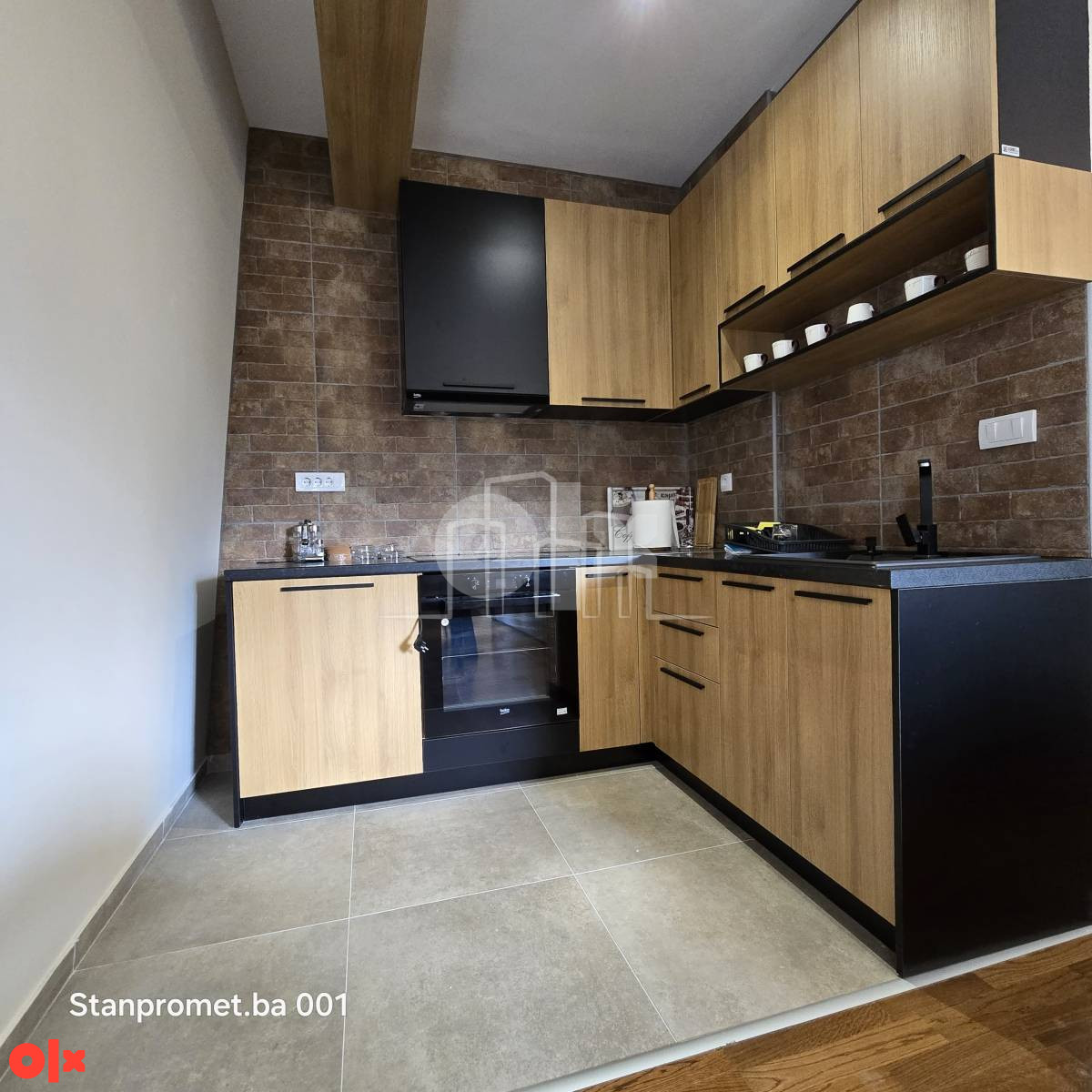 Nov opremljen apartman i garaža Trebević prodaja 12