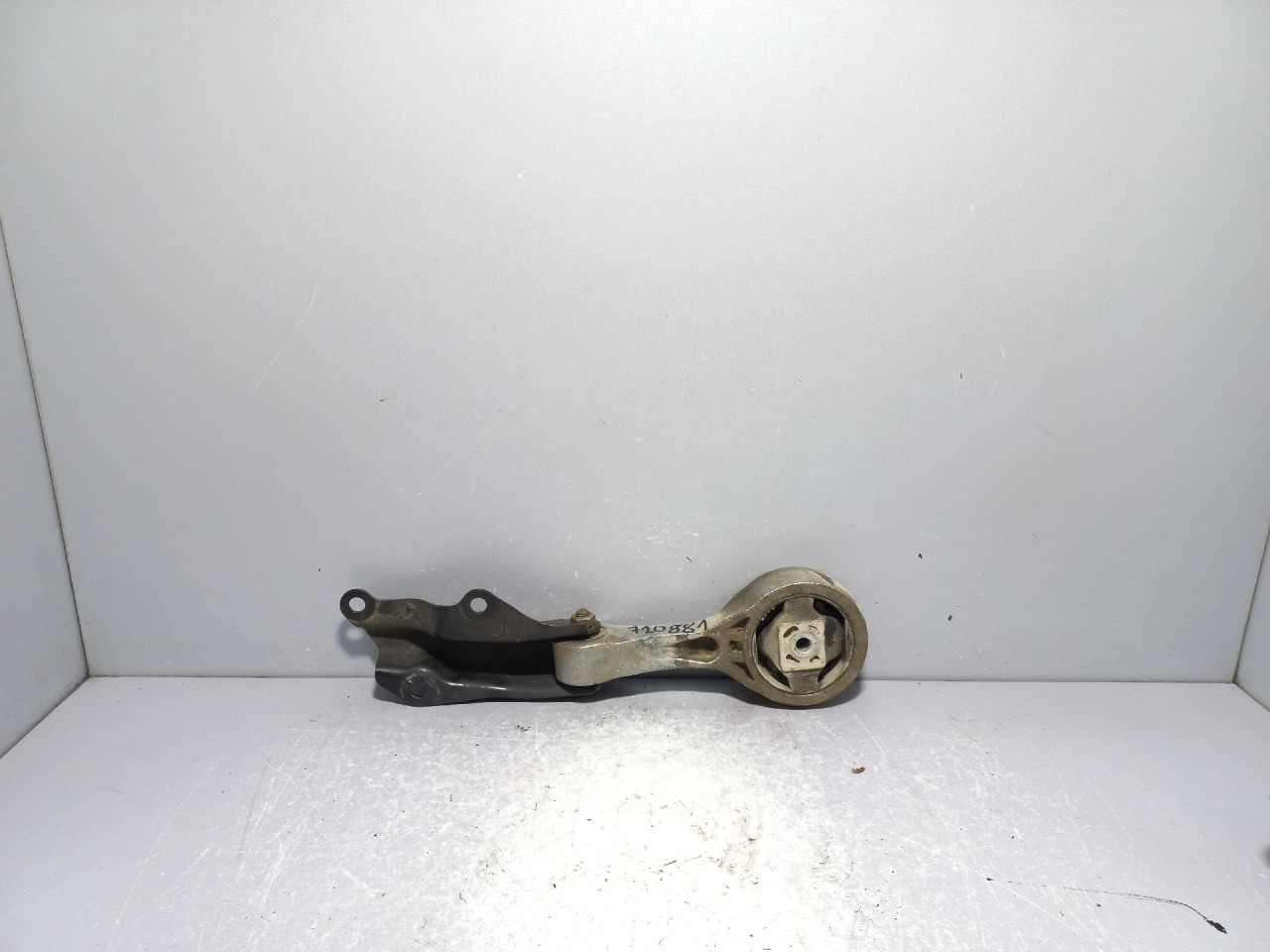 DIJELOVI NOSAC MOTORA SKODA FABIA > 14- 6C0199851K