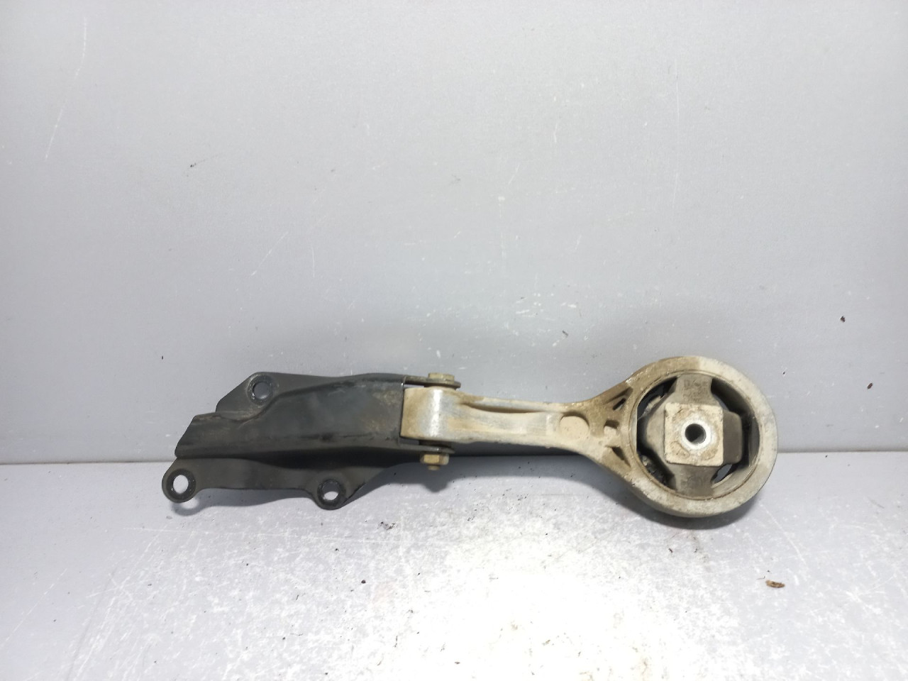 DIJELOVI NOSAC MOTORA SKODA FABIA > 14- 6C0199851K