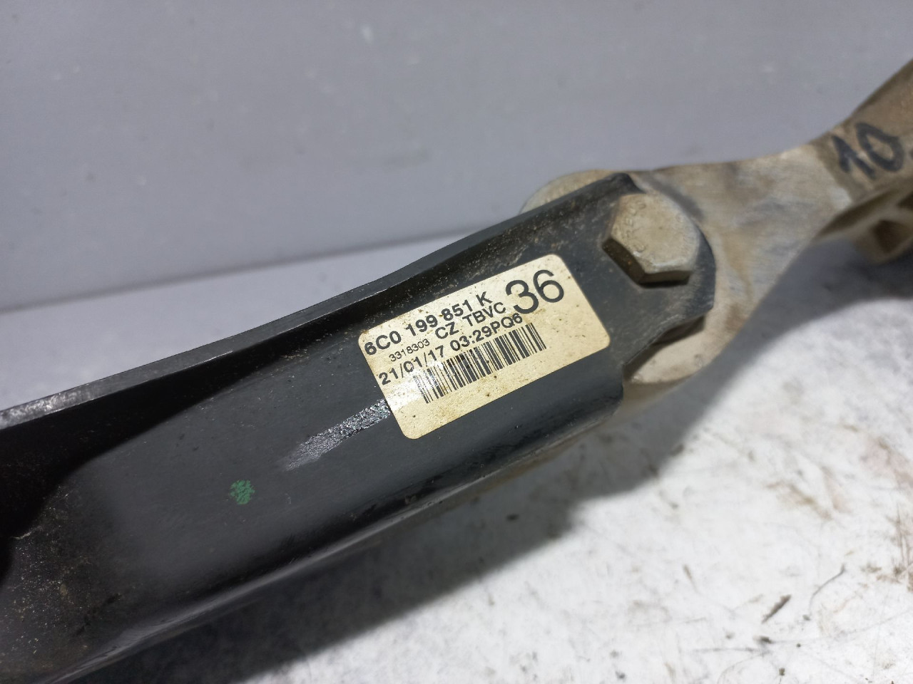DIJELOVI NOSAC MOTORA SKODA FABIA > 14- 6C0199851K