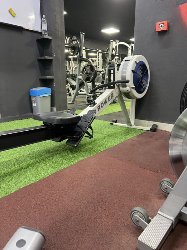 Air Rower Sprava za veslanje