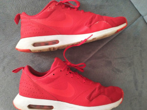 NIKE AIR MAX TAVAS 44 broj 28 cm