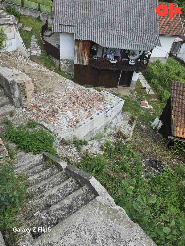 Plac sa temeljom - Centar Vareša 3