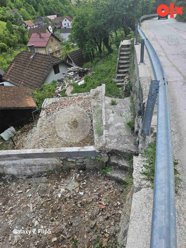 Plac sa temeljom - Centar Vareša