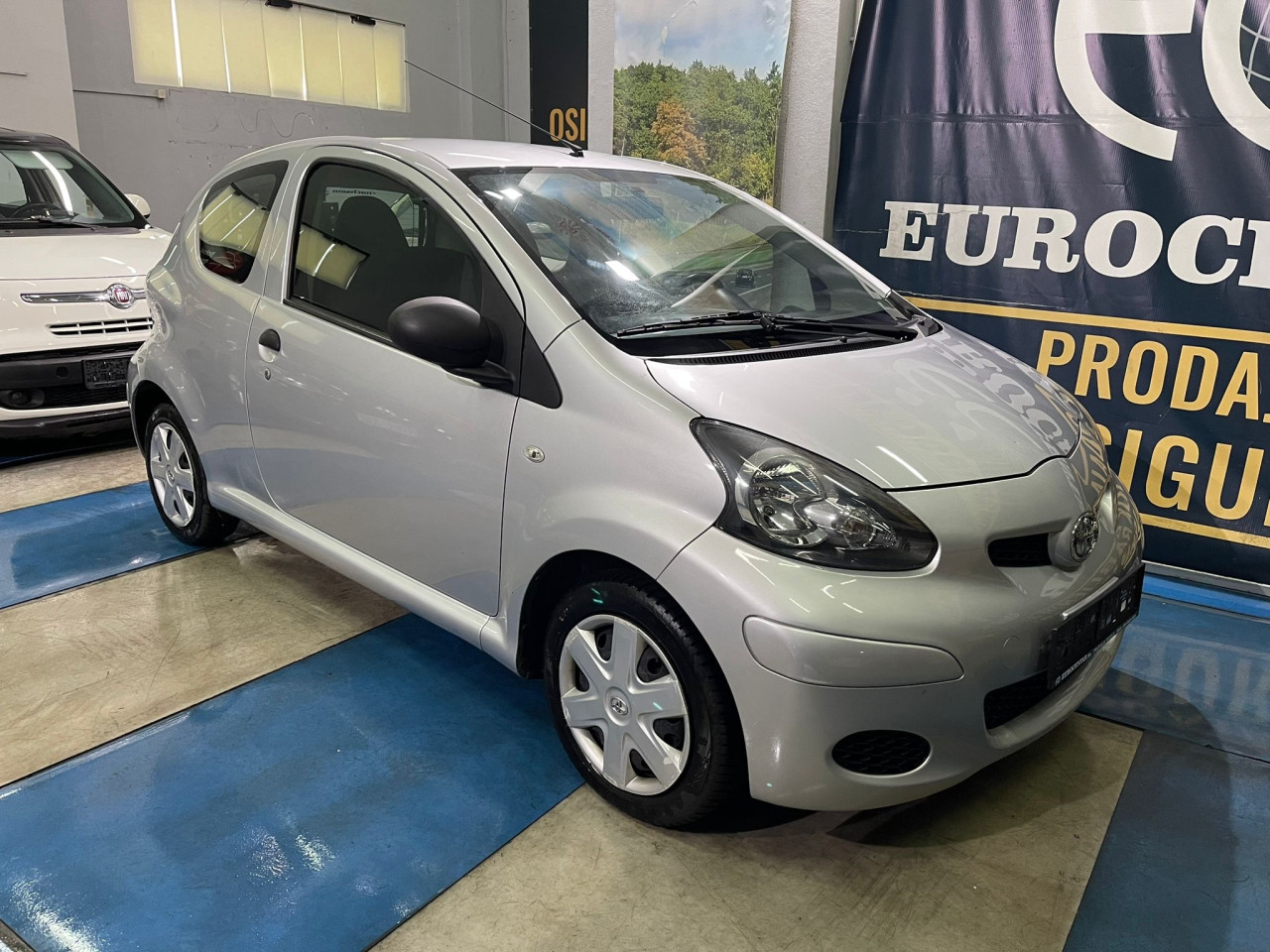TOYOTA AYGO 1.0 BENZIN, 2011 GODINA