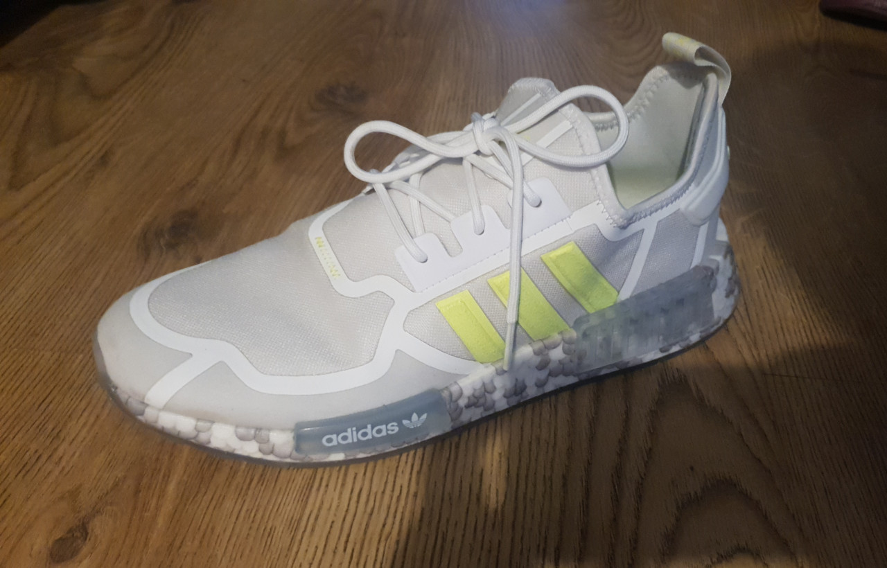 adidas nove
