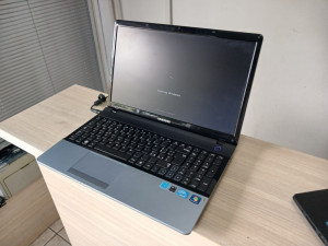 LAPTOP SAMSUNG INTEL DUAL CORE 2.4GHz 4GB RAM HDD 320GB