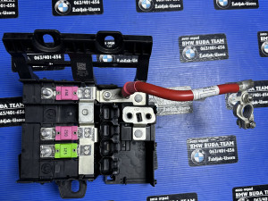 Bmw g30 plus klema u gepeku osiguraci razdjelnik 6802943