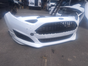 Ford fiesta prednji branik
