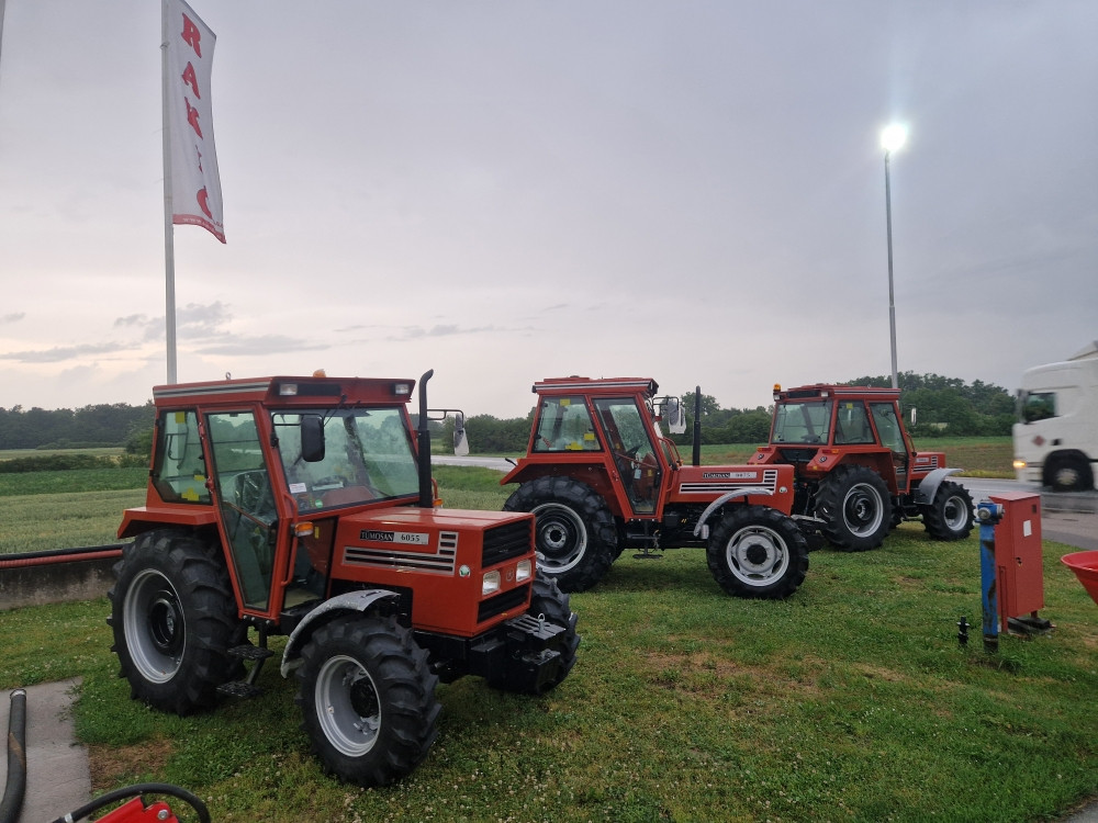 Traktor FIAT 8075