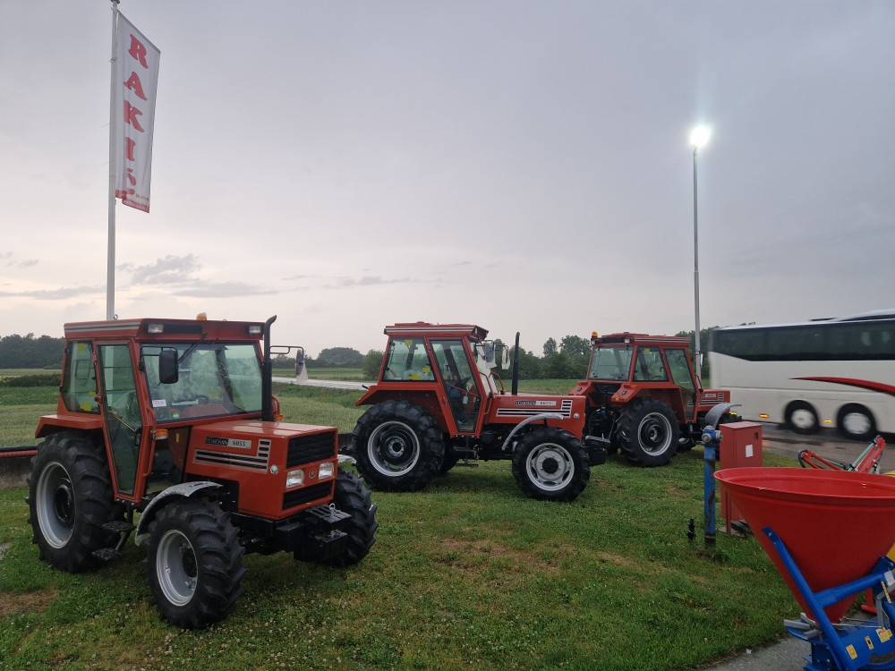 Traktor FIAT 8075