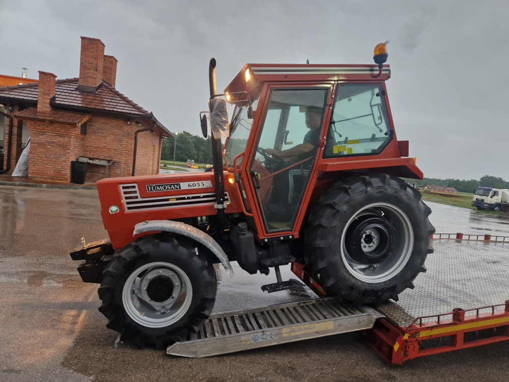 Traktor FIAT 8075