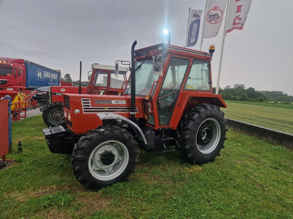 Traktor FIAT 8075