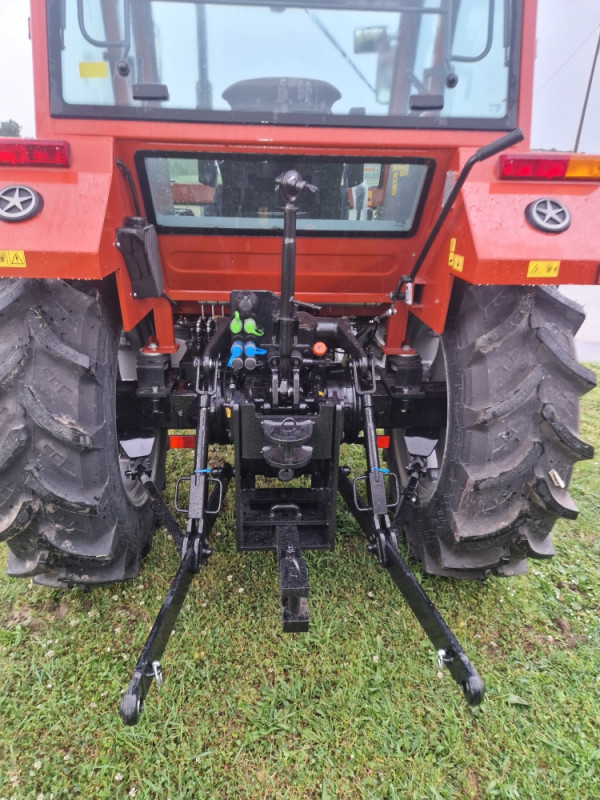 Traktor FIAT 8075