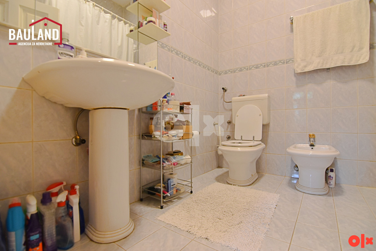 Komforan stan površine 110m2/preko puta ARIA centra, Centar 23