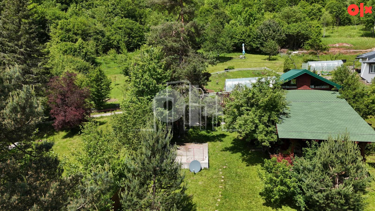 Vikend kuća uređeno zemljište 1000m2 Ilovice Trnovo 11