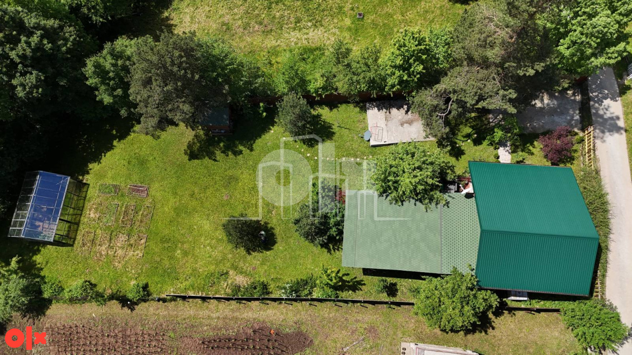 Vikend kuća uređeno zemljište 1000m2 Ilovice Trnovo 12