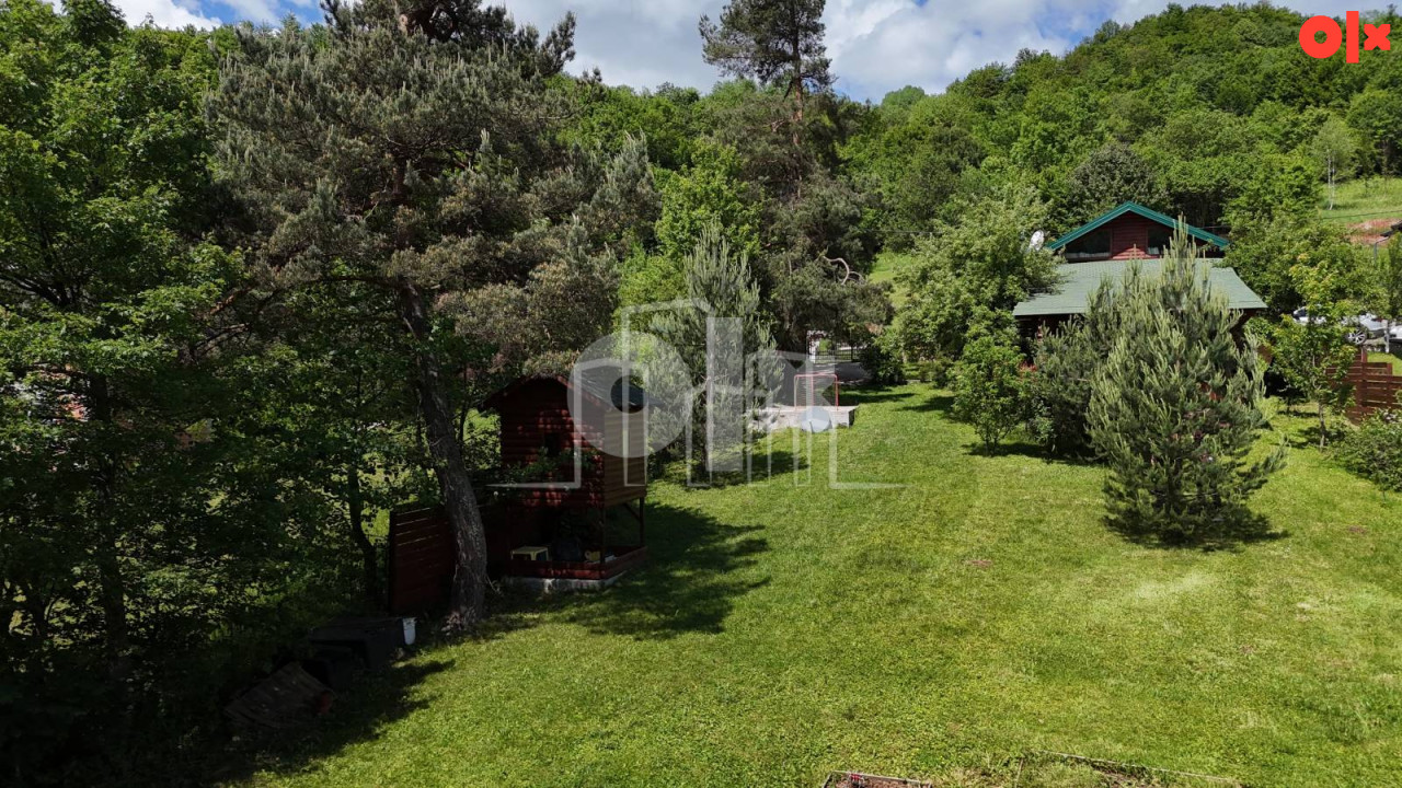Vikend kuća uređeno zemljište 1000m2 Ilovice Trnovo 13