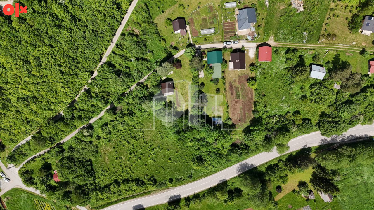 Vikend kuća uređeno zemljište 1000m2 Ilovice Trnovo 14