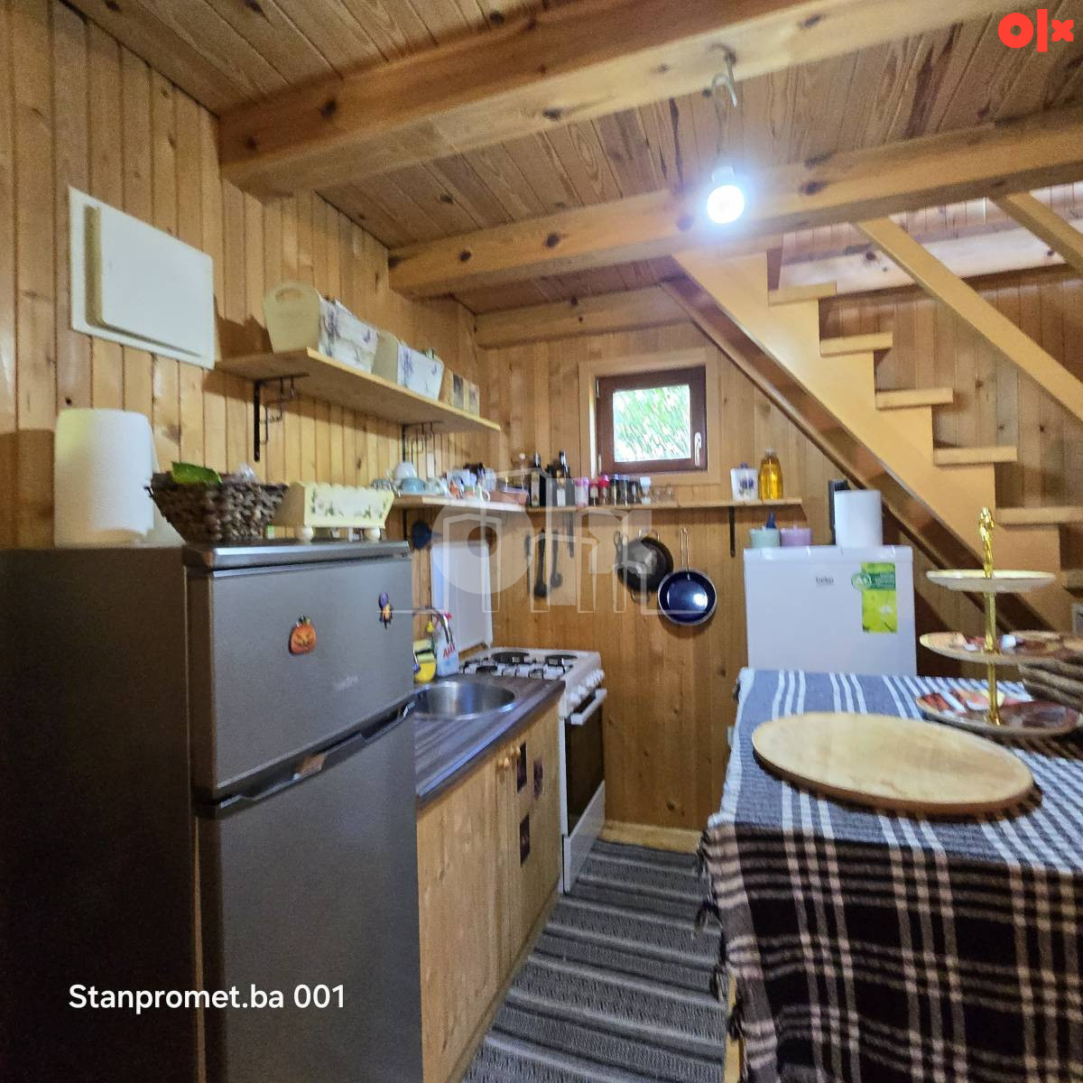 Vikend kuća uređeno zemljište 1000m2 Ilovice Trnovo 21