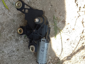 Motoric zadnjeg brisača skoda Octavia